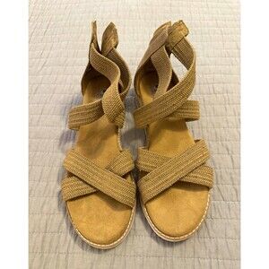Skechers BOBS Women's Tan Strappy Zip Sandals Logo MPN 113540 US 10 EU 40